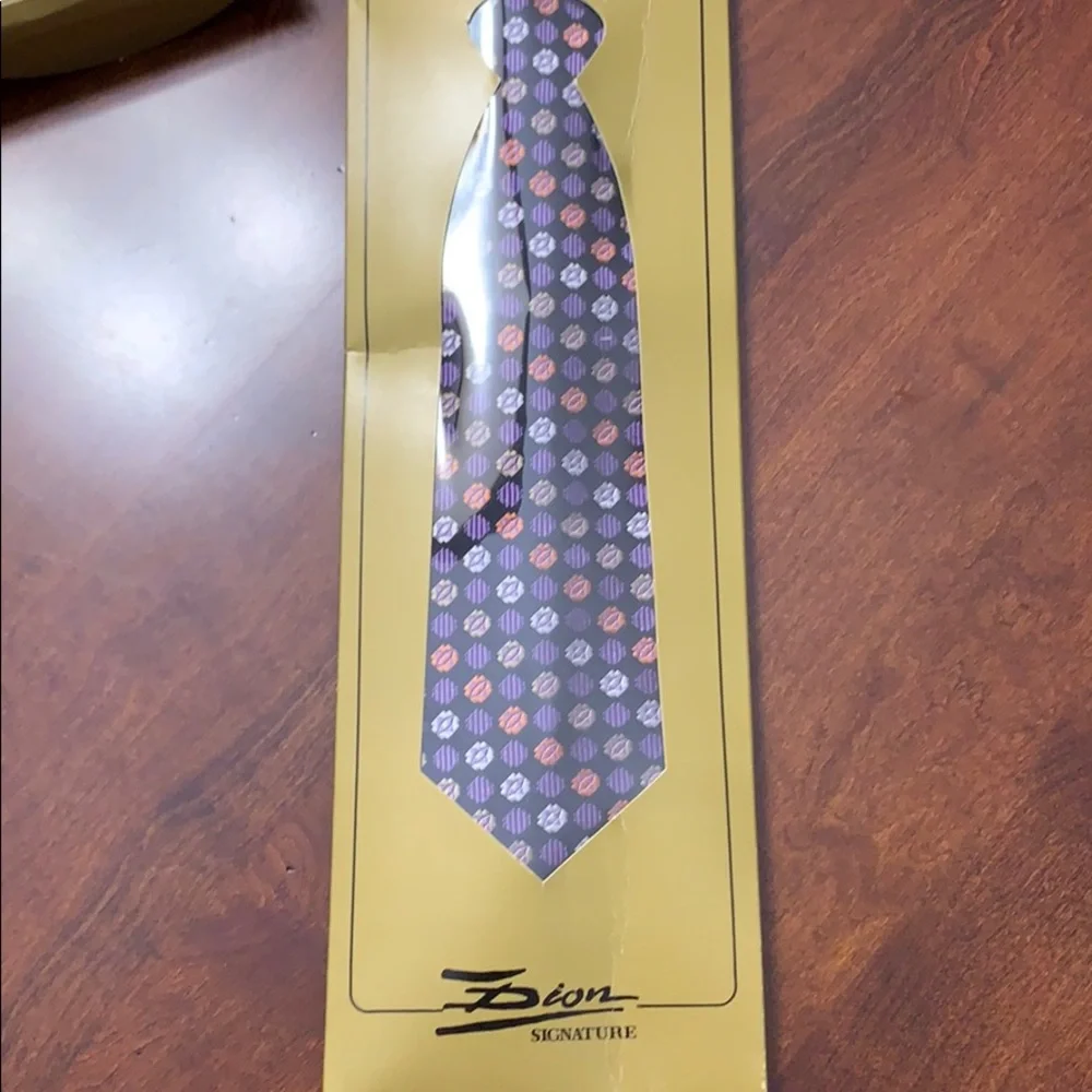Dion Signature Canada 100% silk tie Made in Canada
